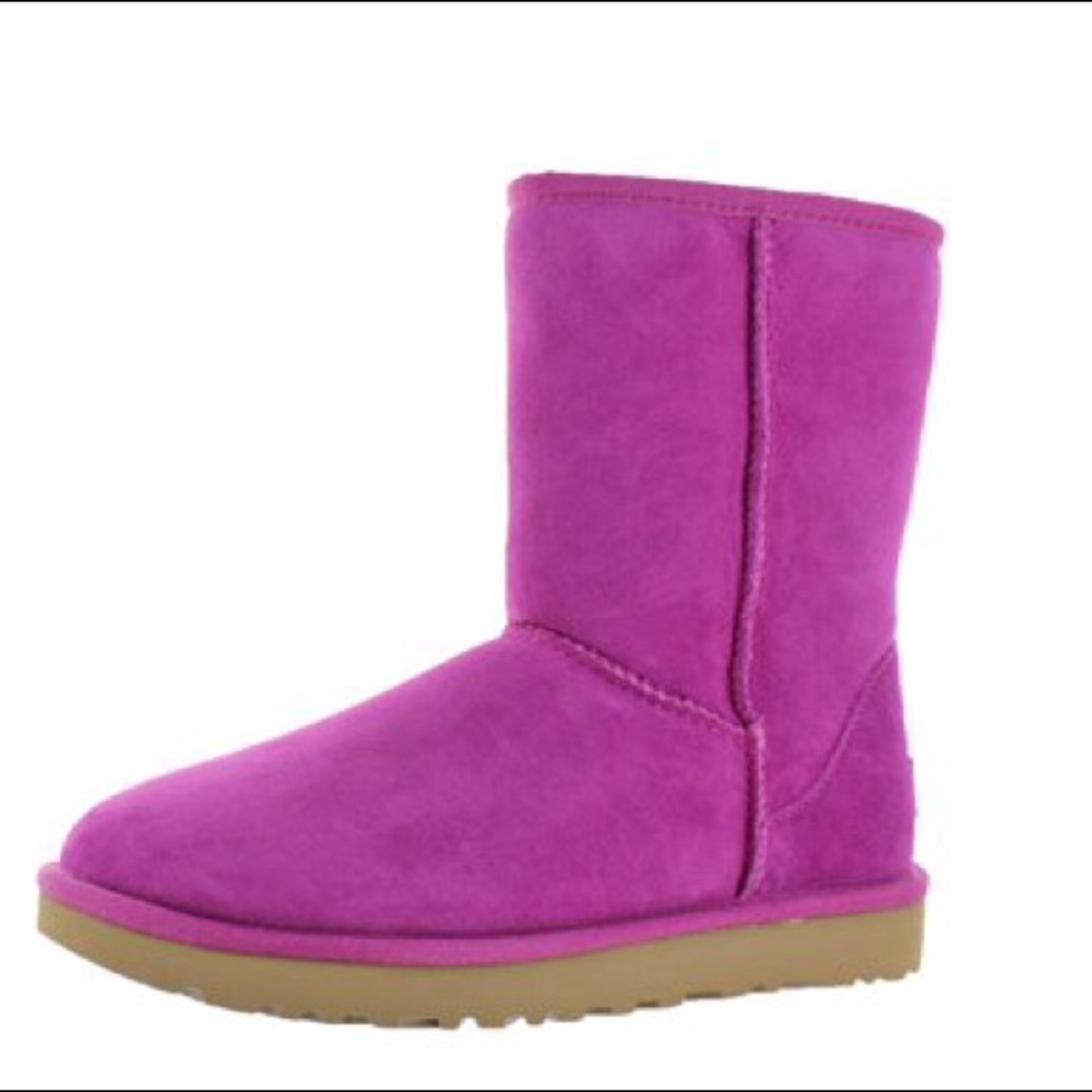 UGG boots magenta -ACCEPTING OFFERS-